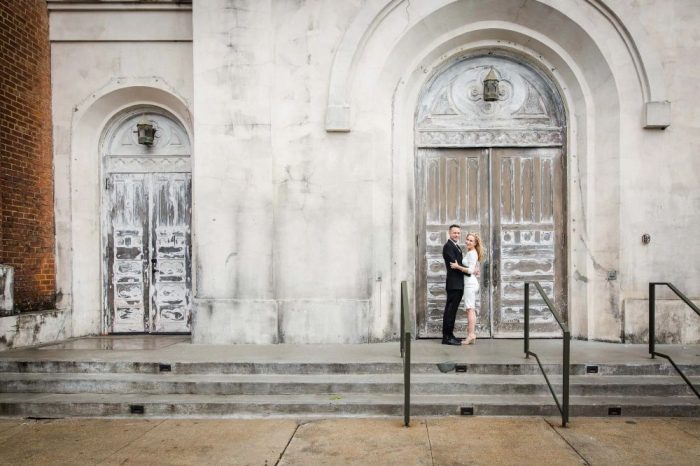 Julie Verlinden Photography – Wedding Photography Cover couple posing in front of the Marigny Opera House
